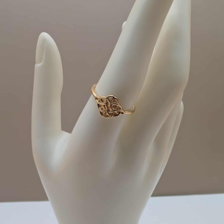 ANILLO DE NUDO DE BRUJA PARA DAMA
