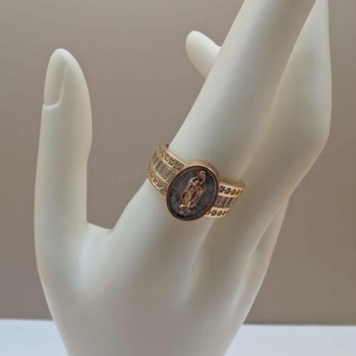ANILLO PARA DAMA DE VIRGEN EN 3 OROS